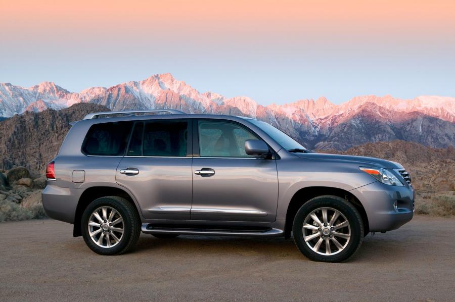  Lexus LX570 2008 года  (фото 216 из 221)